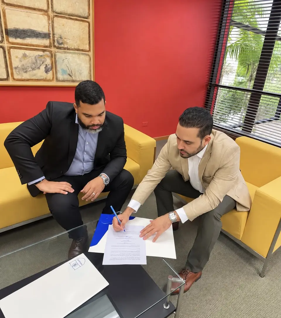 Firma del convenio de financiamiento entre AFMEC y FUNDAPEC